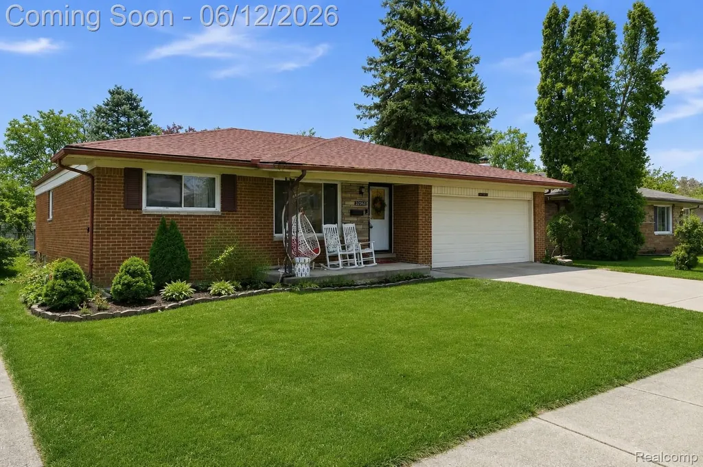 32808 Wareham Court Warren City MI 48092