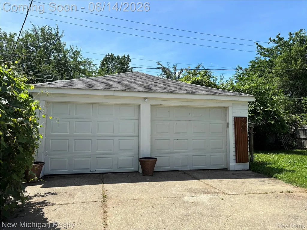 9919 Merriman Road Livonia City MI 48150