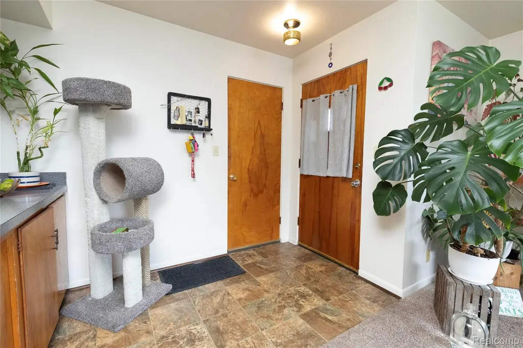 3401 Weiss Street Saginaw City MI 48602