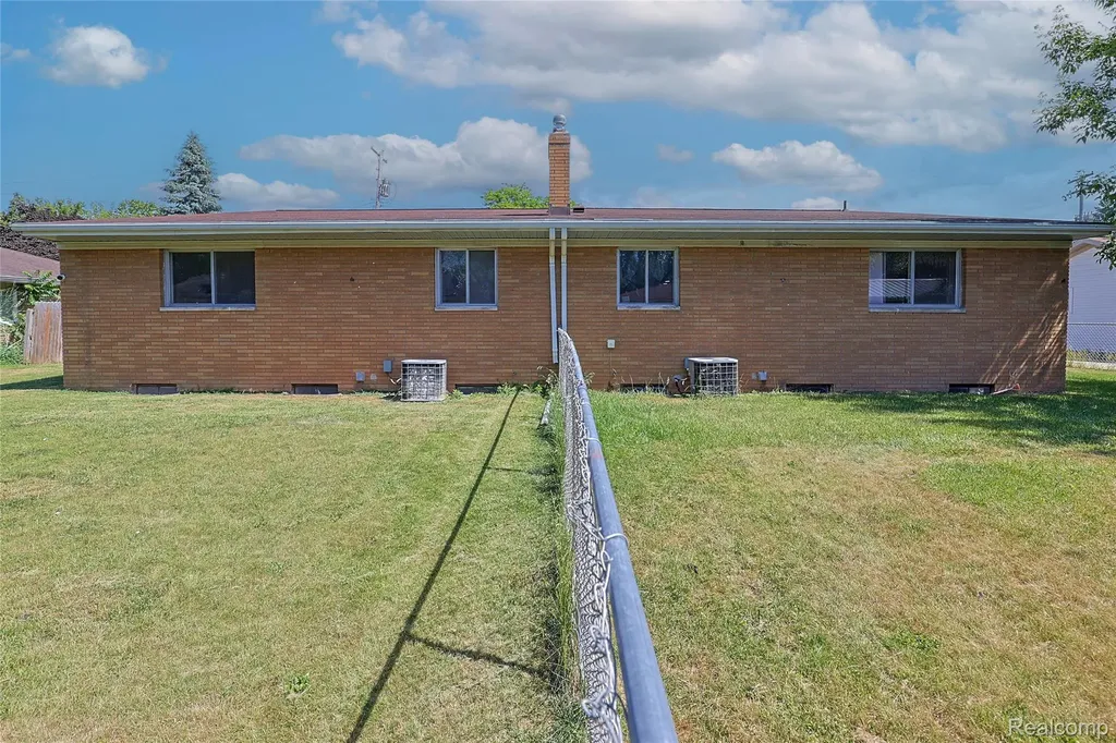 3401 Weiss Street Saginaw City MI 48602