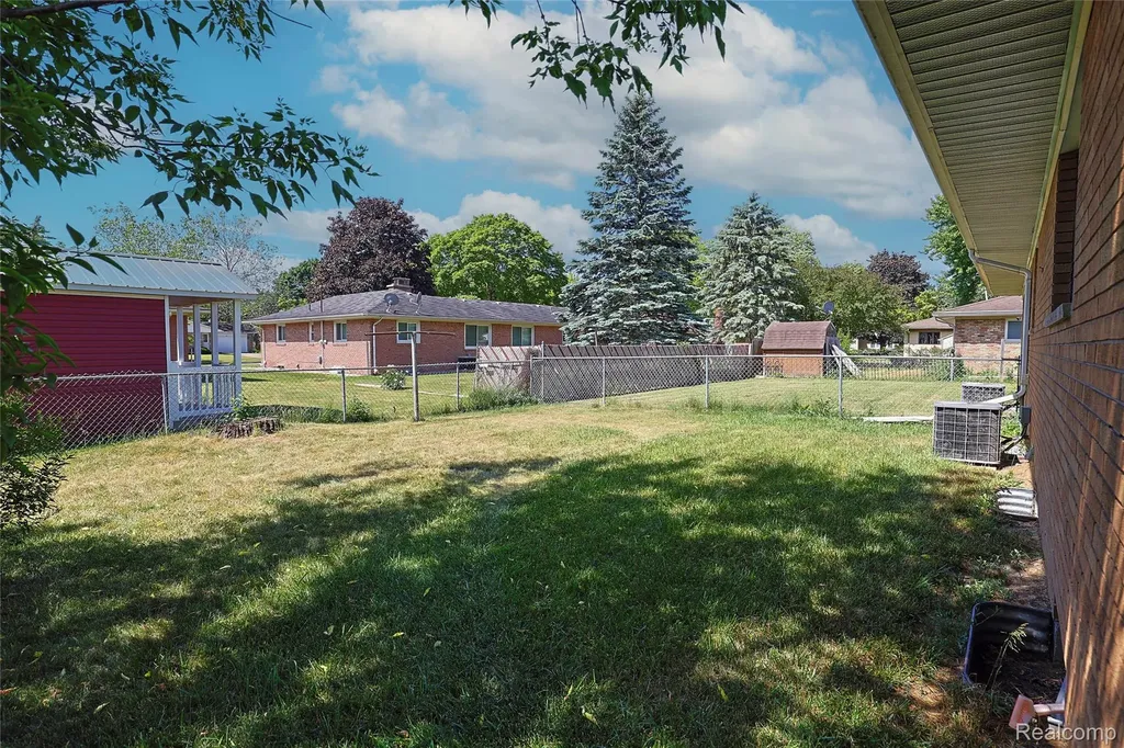 3401 Weiss Street Saginaw City MI 48602