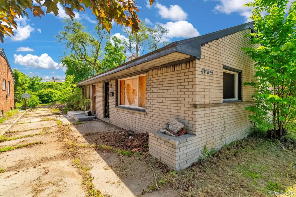 9190 Schaefer Highway Detroit City MI 48228