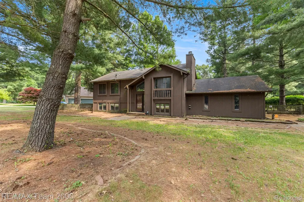 5445 Pine View Drive Ypsilanti Charter Township MI 48197