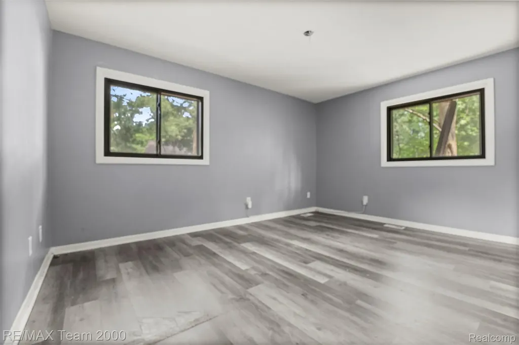 5445 Pine View Drive Ypsilanti Charter Township MI 48197