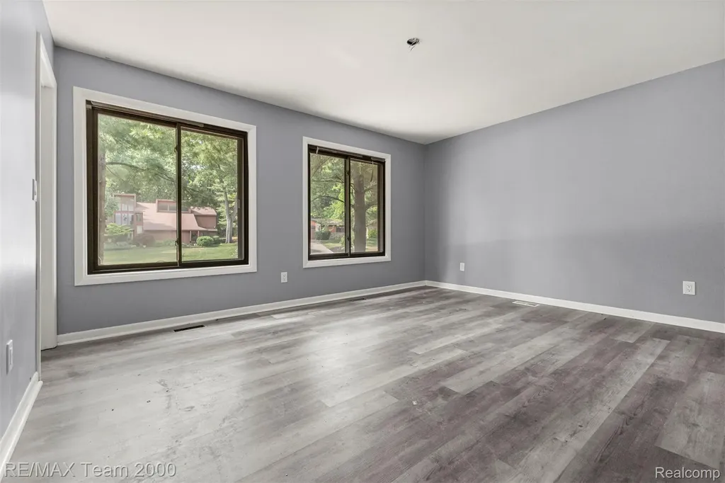 5445 Pine View Drive Ypsilanti Charter Township MI 48197
