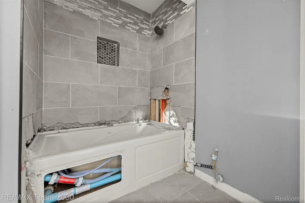 5445 Pine View Drive Ypsilanti Charter Township MI 48197