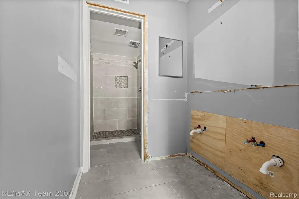 5445 Pine View Drive Ypsilanti Charter Township MI 48197