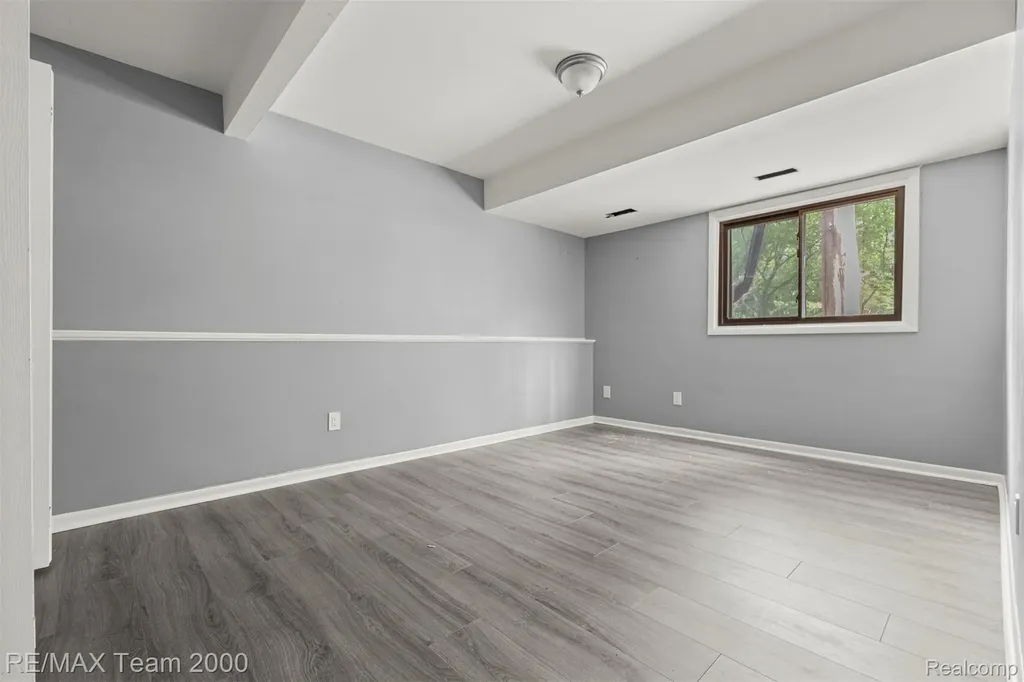 5445 Pine View Drive Ypsilanti Charter Township MI 48197