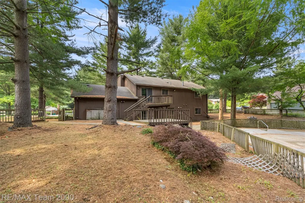 5445 Pine View Drive Ypsilanti Charter Township MI 48197