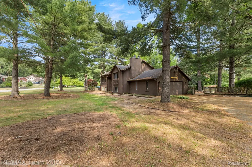 5445 Pine View Drive Ypsilanti Charter Township MI 48197