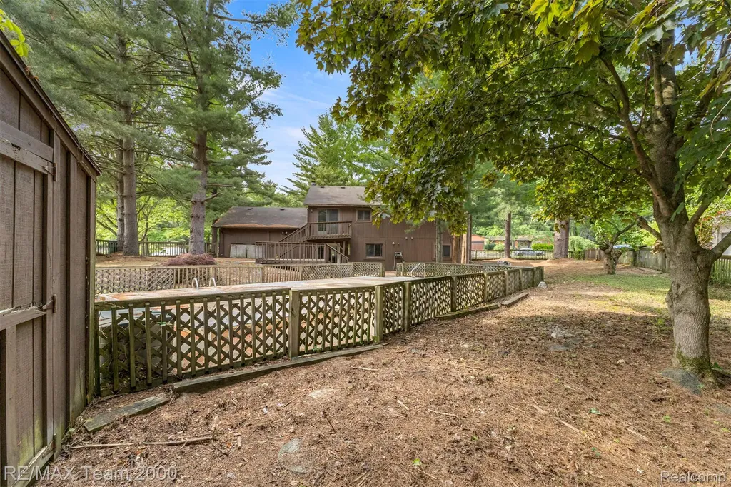 5445 Pine View Drive Ypsilanti Charter Township MI 48197