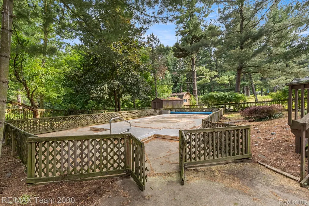 5445 Pine View Drive Ypsilanti Charter Township MI 48197