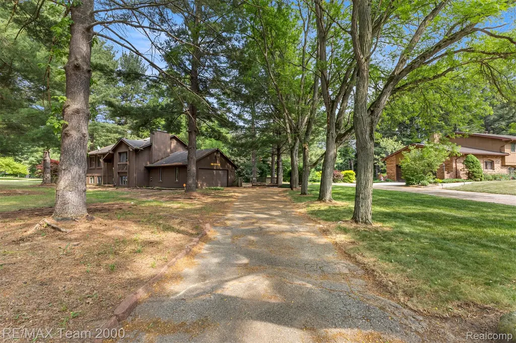 5445 Pine View Drive Ypsilanti Charter Township MI 48197