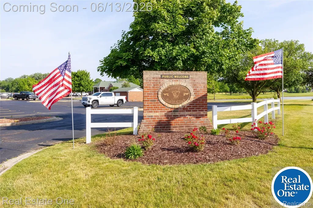 857 Saint James Park Avenue Monroe Charter Township MI 48161