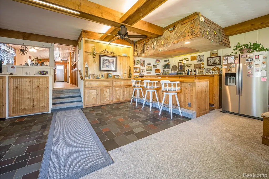 1656 S Riverside Drive Au Gres City MI 48703