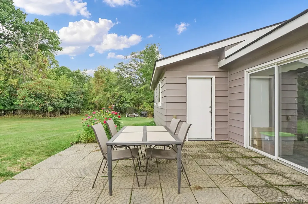 5014 Oak Hill Road Brandon Charter Township MI 48348