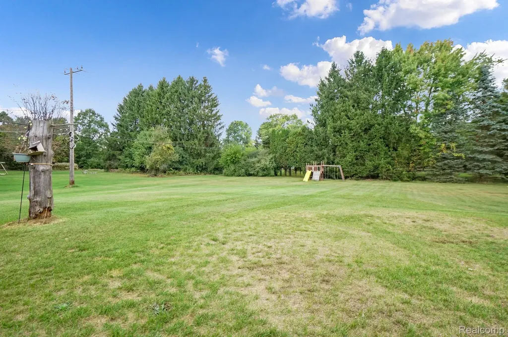 5014 Oak Hill Road Brandon Charter Township MI 48348