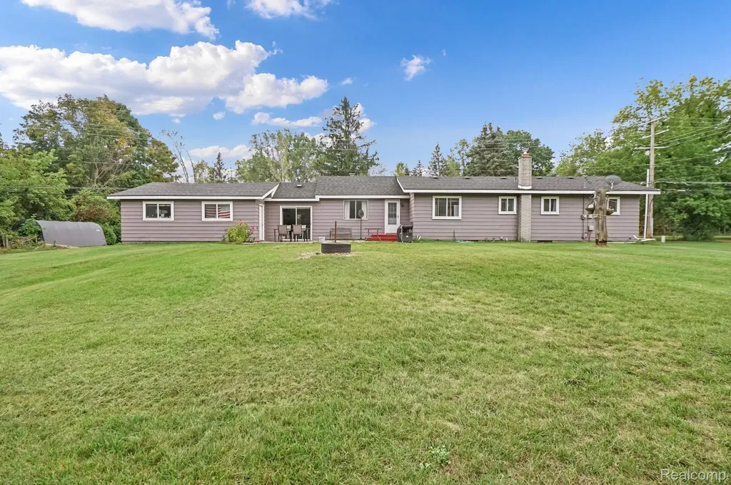 5014 Oak Hill Road Brandon Charter Township MI 48348