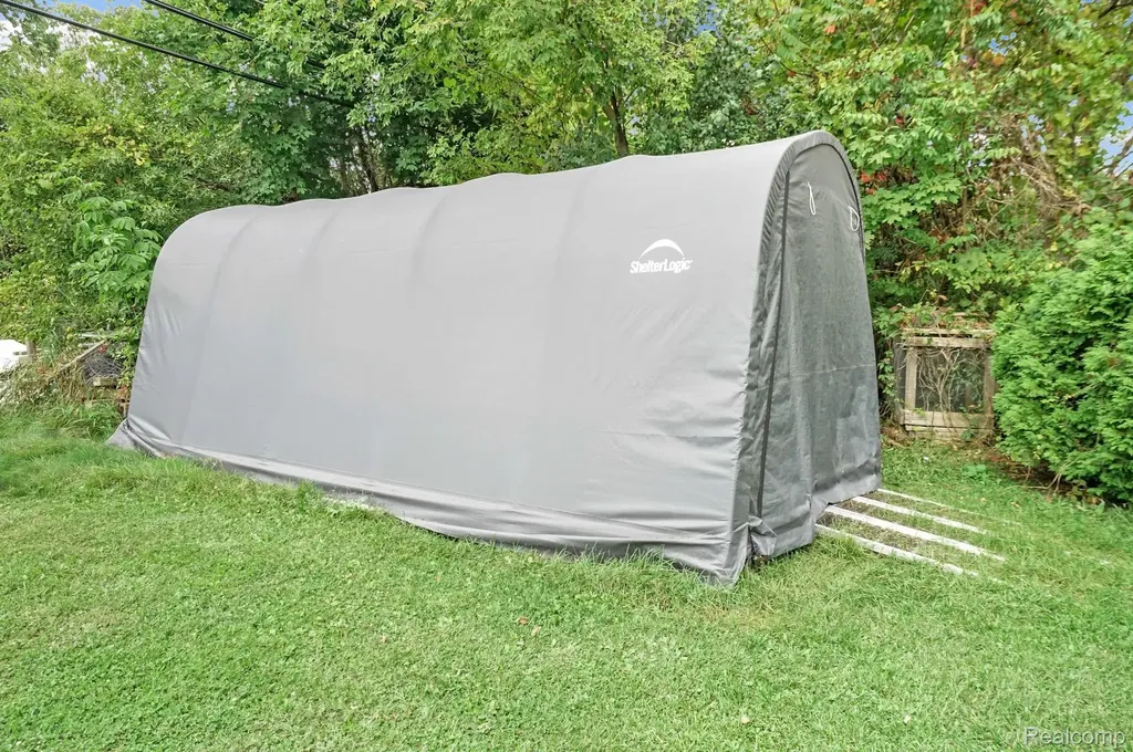 5014 Oak Hill Road Brandon Charter Township MI 48348