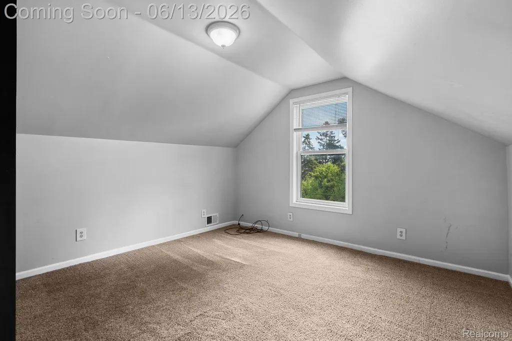 15635 W 13 Mile Road Southfield City MI 48076