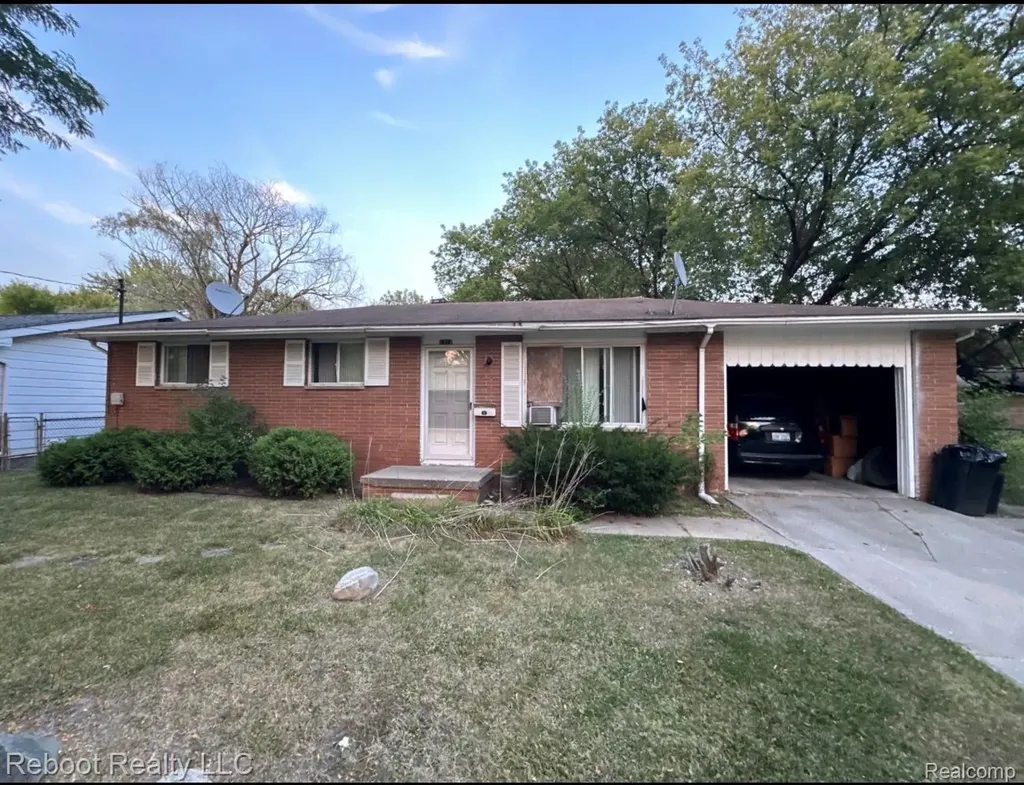 1312 Dillon Street Saginaw City MI 48601