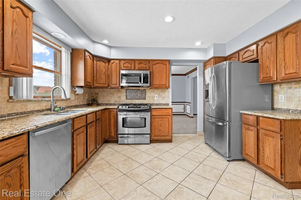 17300 Timothy Drive Southgate City MI 48195