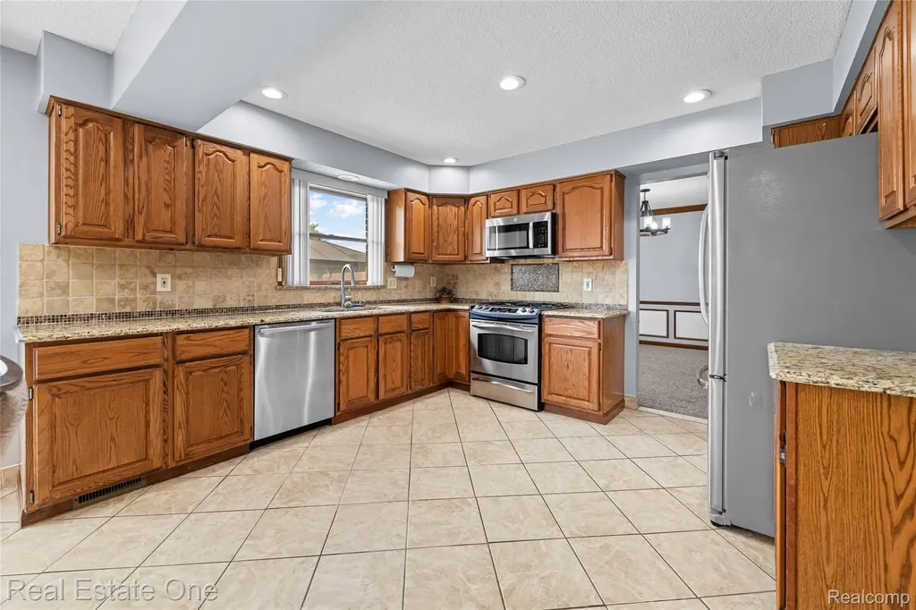 17300 Timothy Drive Southgate City MI 48195