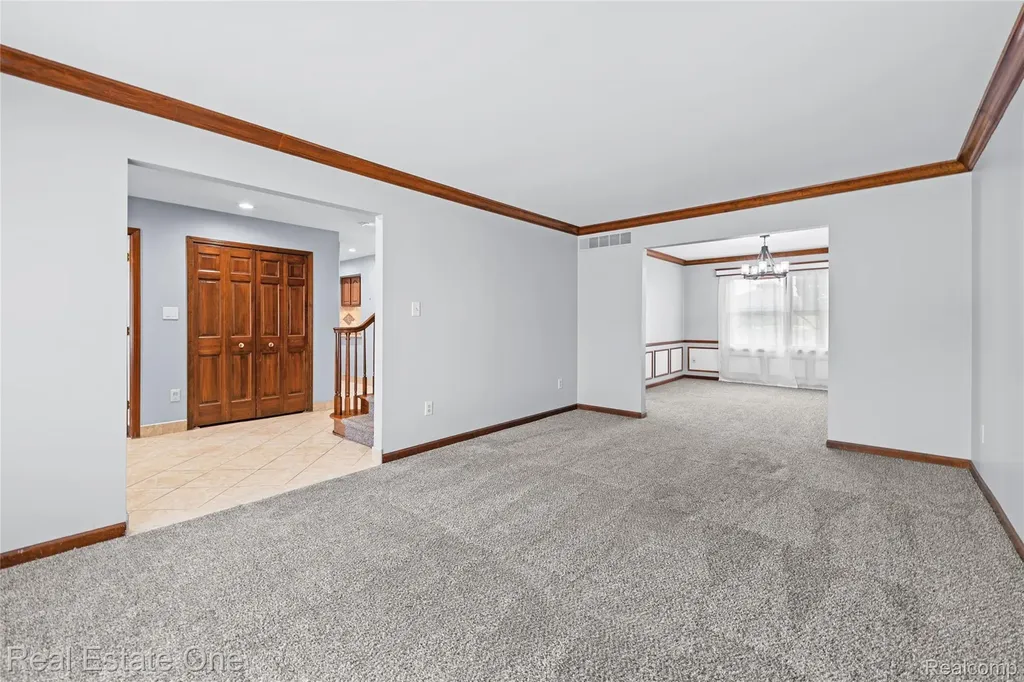 17300 Timothy Drive Southgate City MI 48195