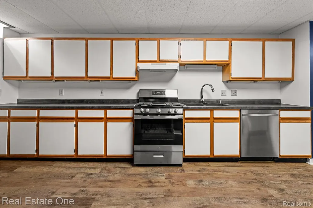 17300 Timothy Drive Southgate City MI 48195