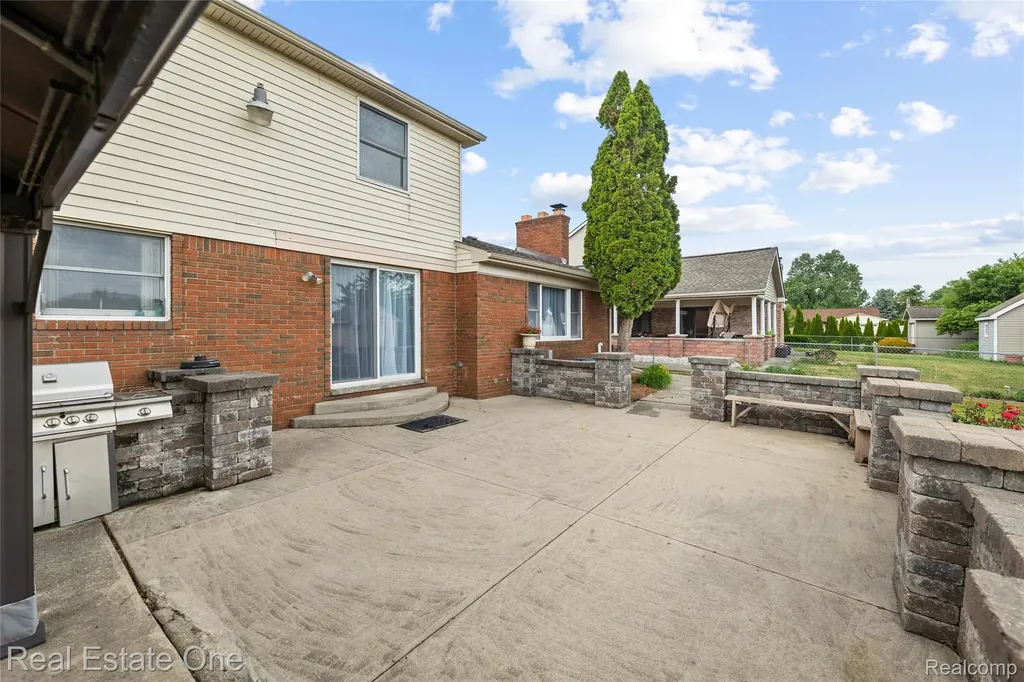 17300 Timothy Drive Southgate City MI 48195