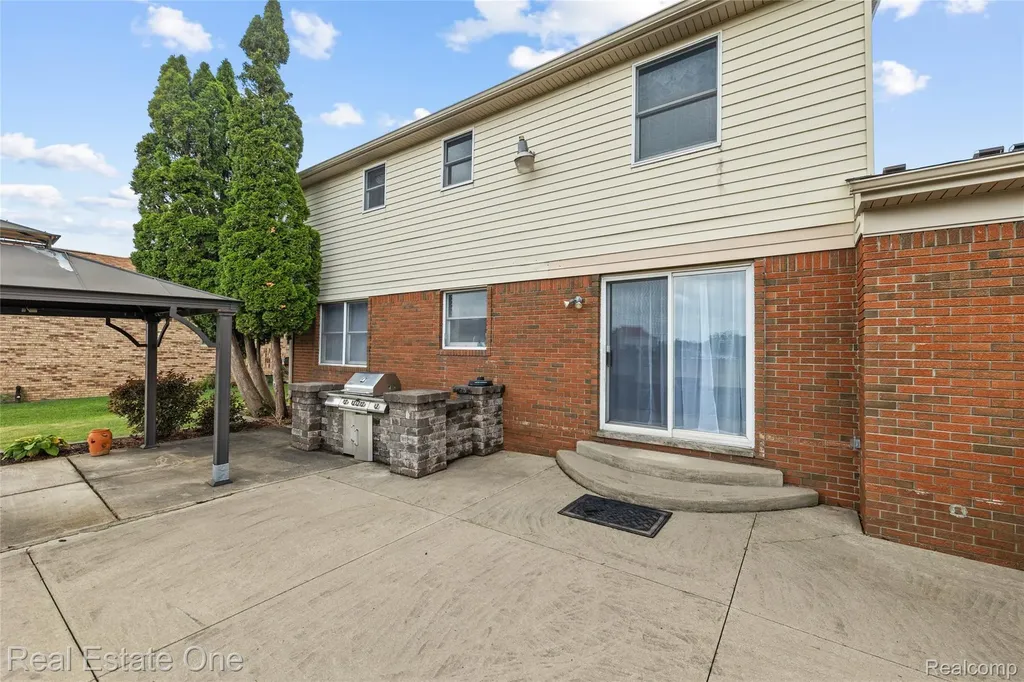 17300 Timothy Drive Southgate City MI 48195