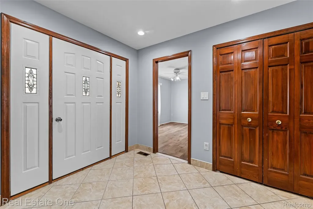 17300 Timothy Drive Southgate City MI 48195