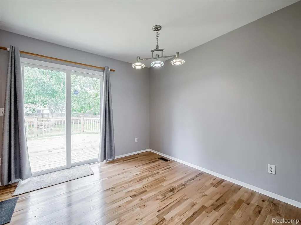 21728 Ruth Street Farmington Hills City MI 48336