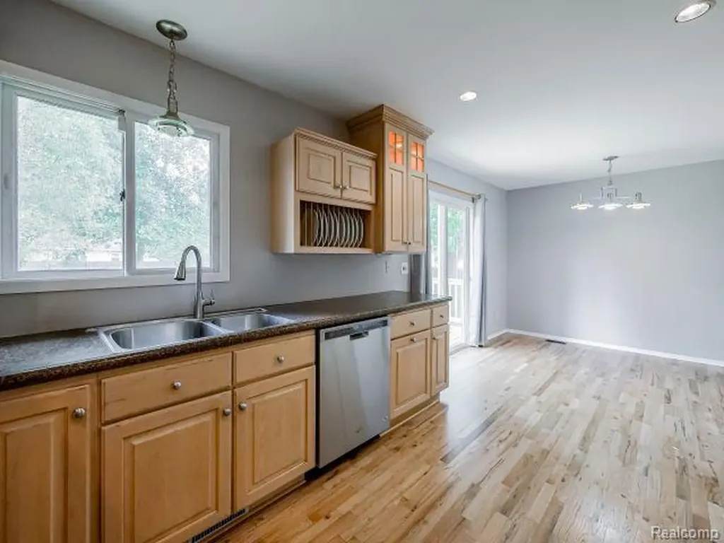 21728 Ruth Street Farmington Hills City MI 48336