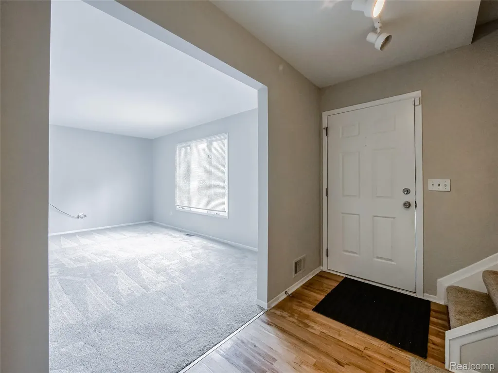 21728 Ruth Street Farmington Hills City MI 48336