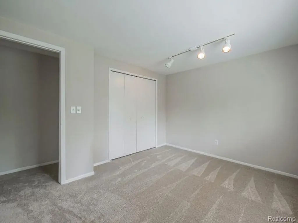 21728 Ruth Street Farmington Hills City MI 48336