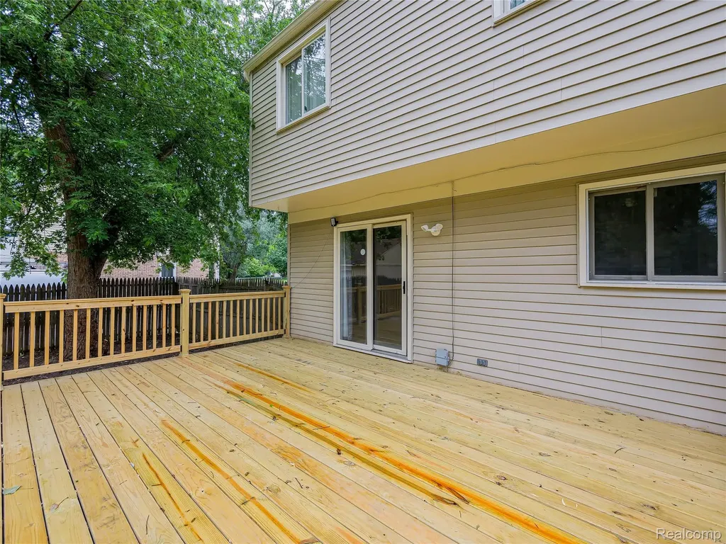 21728 Ruth Street Farmington Hills City MI 48336