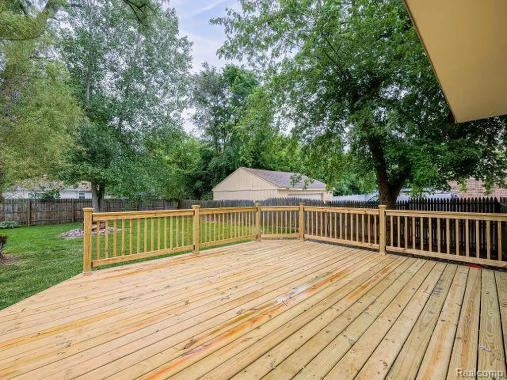 21728 Ruth Street Farmington Hills City MI 48336