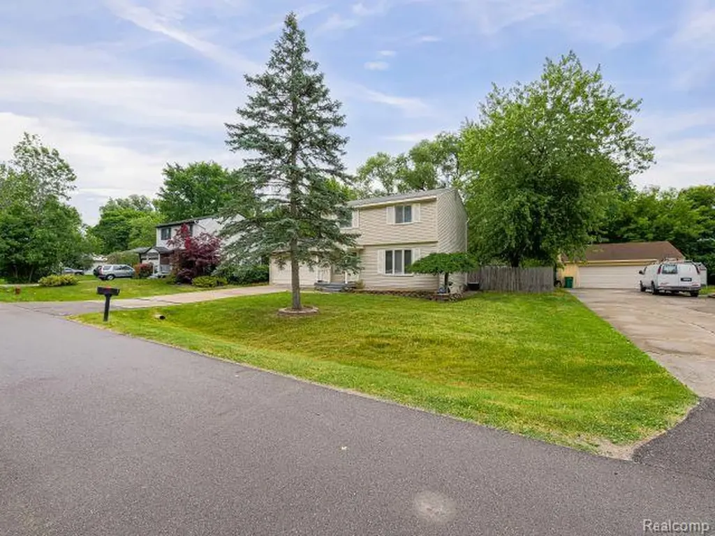 21728 Ruth Street Farmington Hills City MI 48336