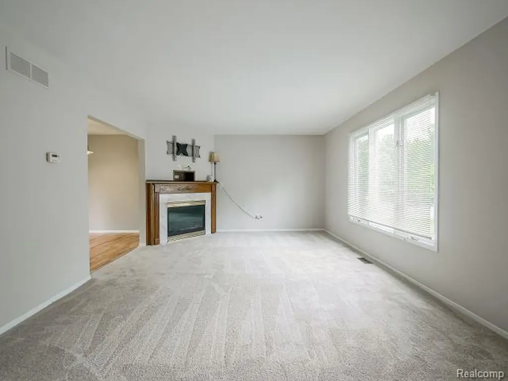 21728 Ruth Street Farmington Hills City MI 48336
