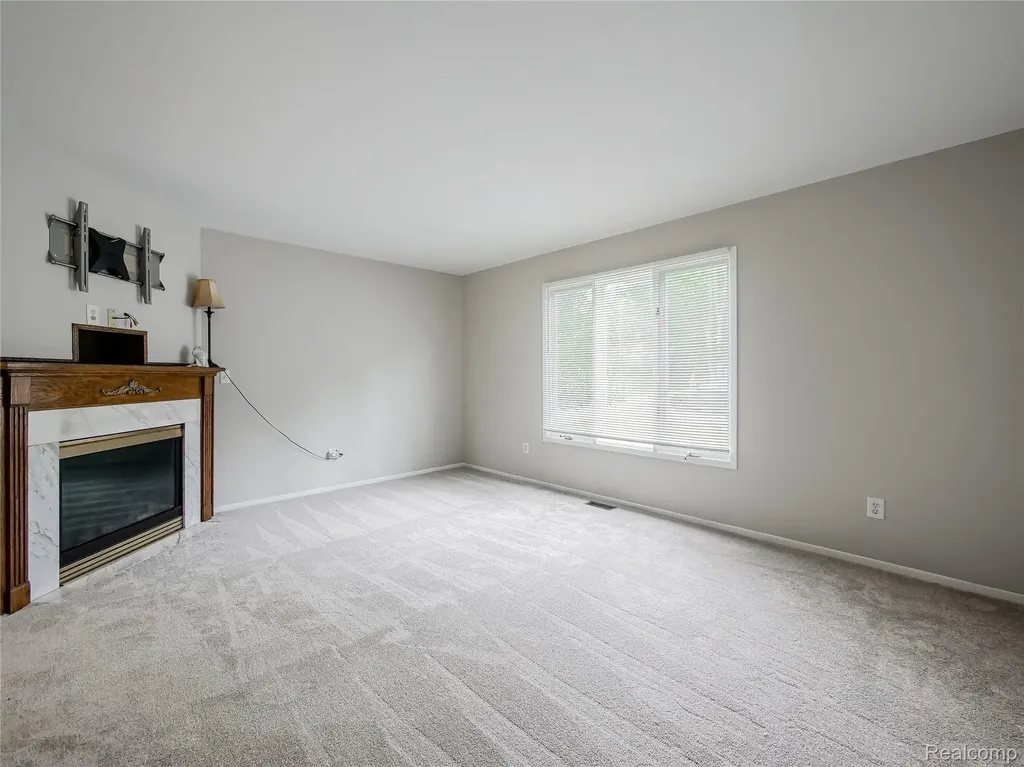 21728 Ruth Street Farmington Hills City MI 48336
