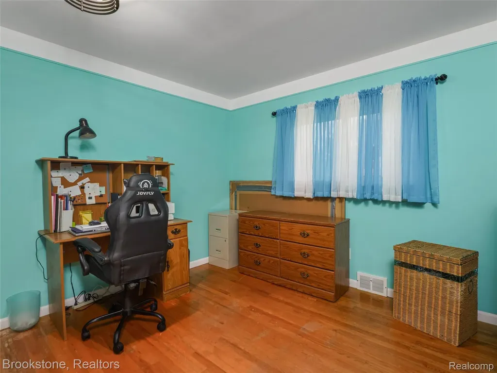 6042 Ravenswood Drive Shelby Charter Township MI 48316
