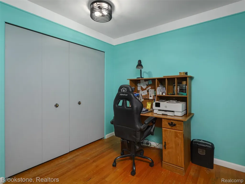 6042 Ravenswood Drive Shelby Charter Township MI 48316