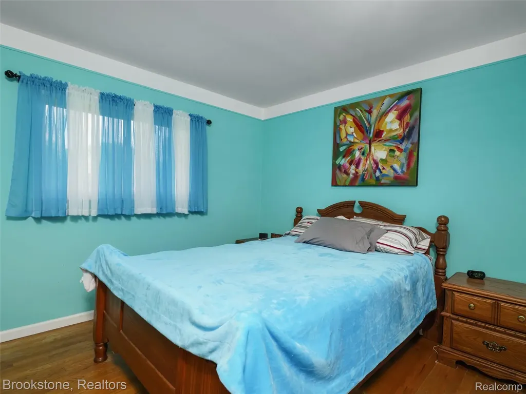 6042 Ravenswood Drive Shelby Charter Township MI 48316