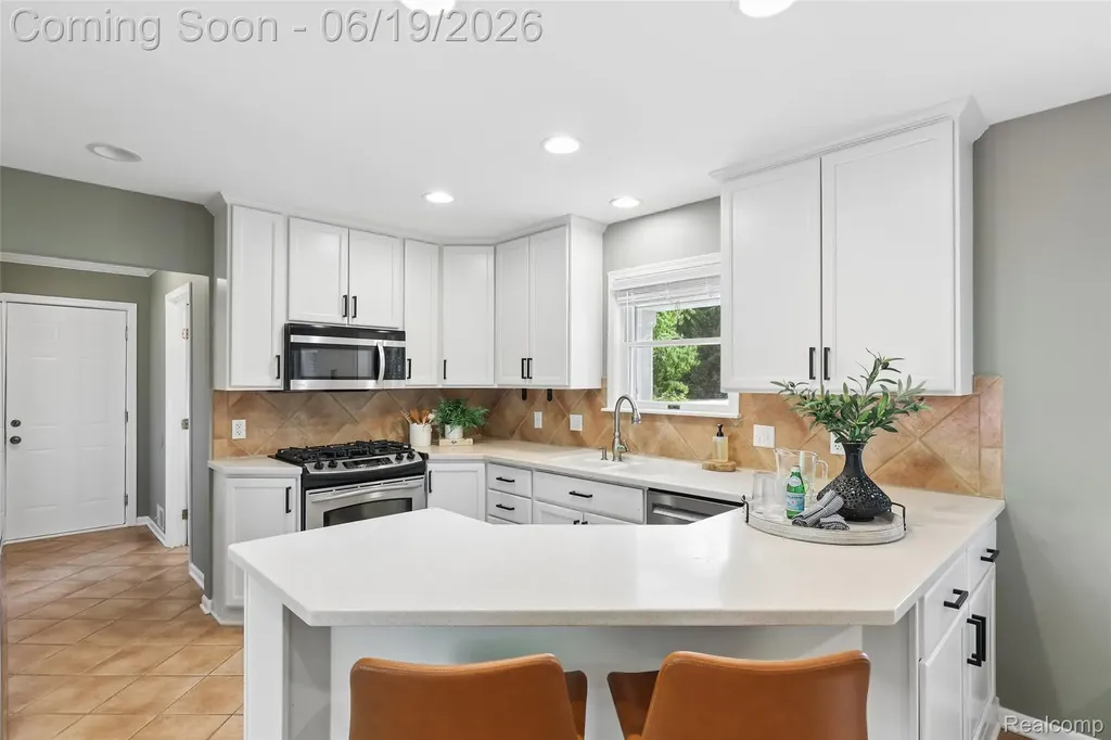 9787 York Woods Drive York Charter Township MI 48176