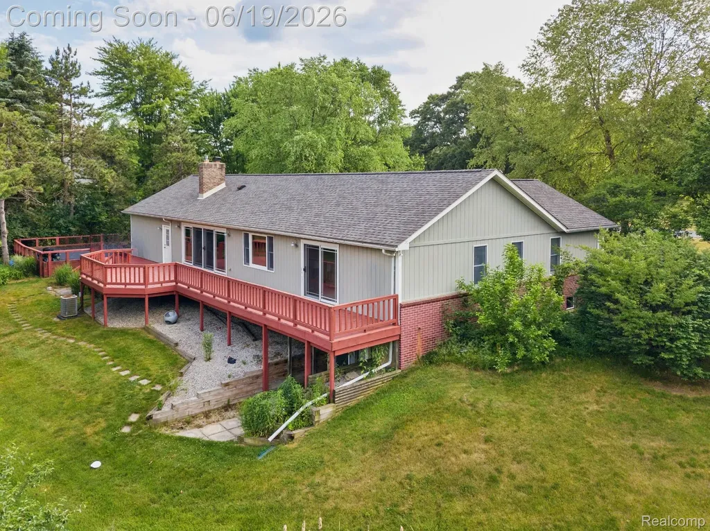 9787 York Woods Drive York Charter Township MI 48176