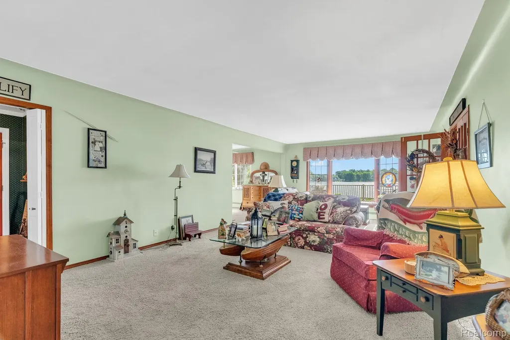 3080 Jackson Boulevard Highland Charter Township MI 48356