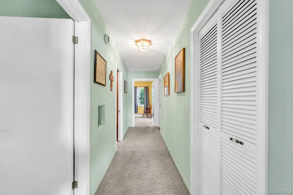 3080 Jackson Boulevard Highland Charter Township MI 48356