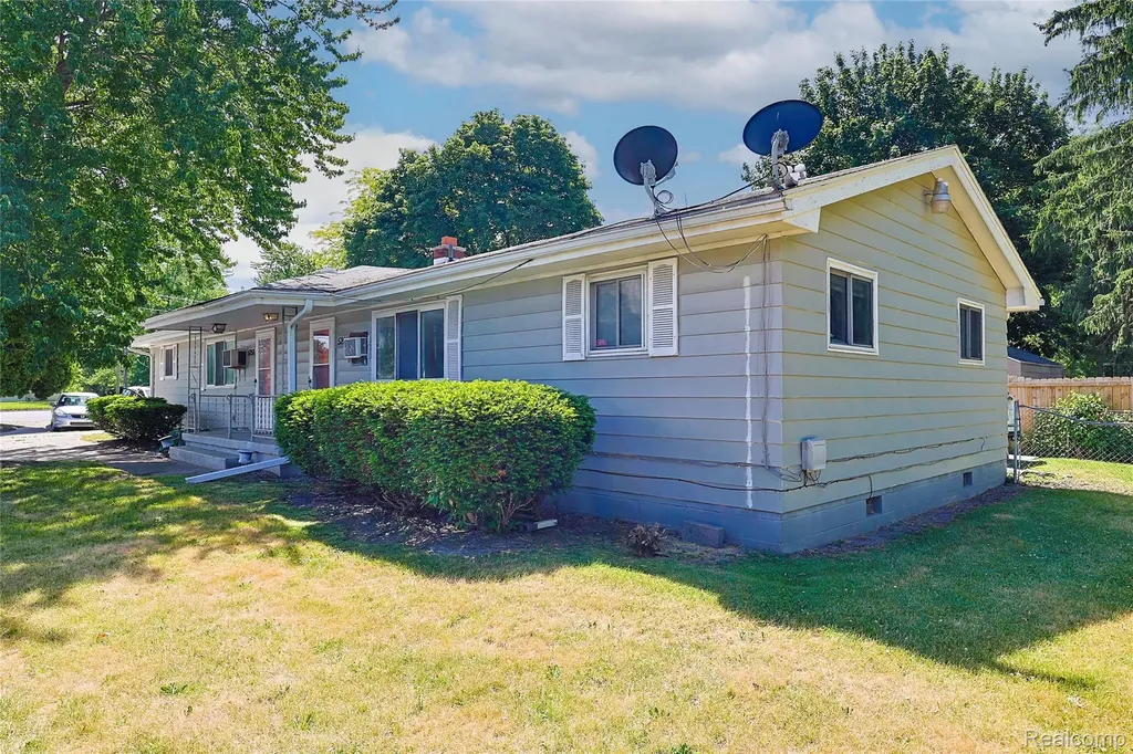 5258 Dixie Highway Bridgeport Charter Township MI 48601