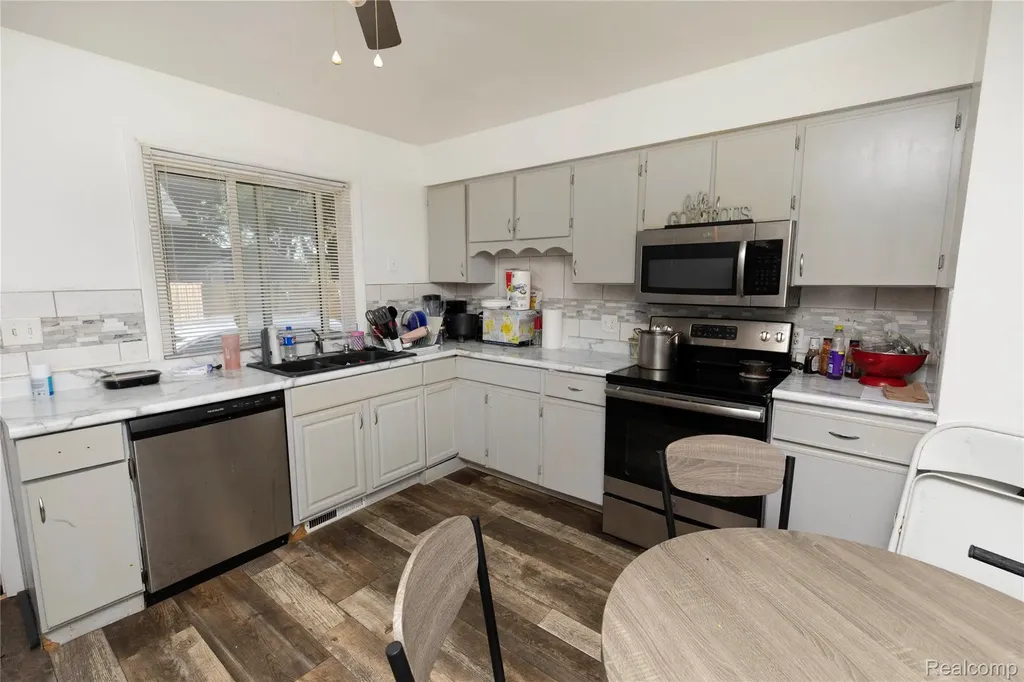 5258 Dixie Highway Bridgeport Charter Township MI 48601